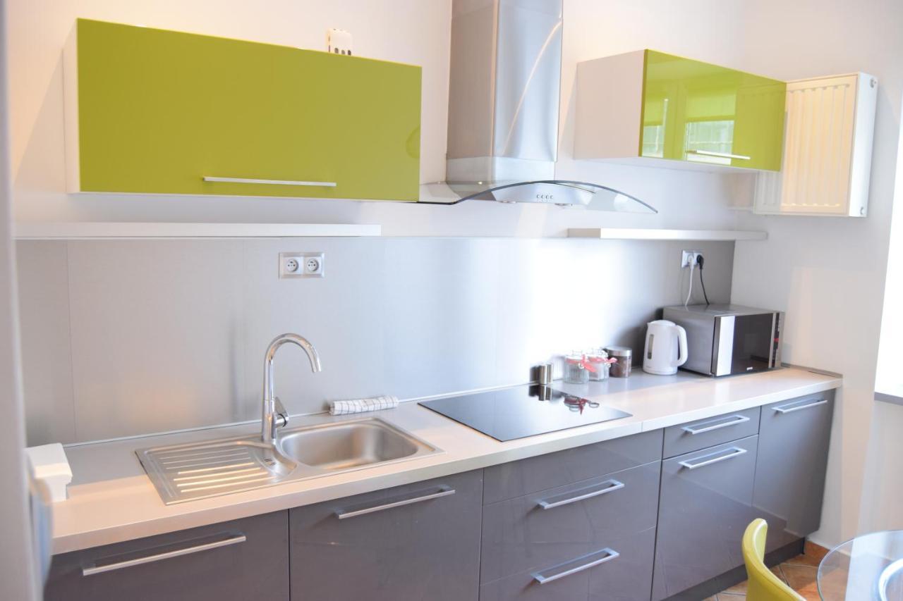 Be My Guest - Krucza Elegant Apartment - Rondo De Gaulle'A Center Of Warsaw Metro Wi-Fi Breakfast Exterior foto