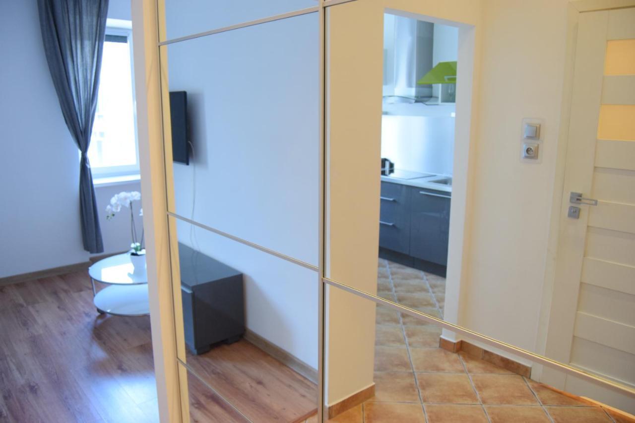 Be My Guest - Krucza Elegant Apartment - Rondo De Gaulle'A Center Of Warsaw Metro Wi-Fi Breakfast Exterior foto