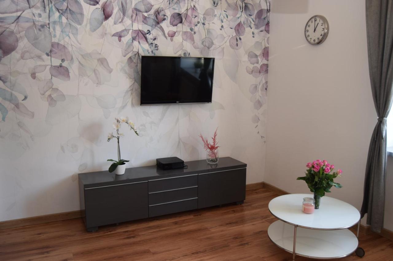 Be My Guest - Krucza Elegant Apartment - Rondo De Gaulle'A Center Of Warsaw Metro Wi-Fi Breakfast Exterior foto